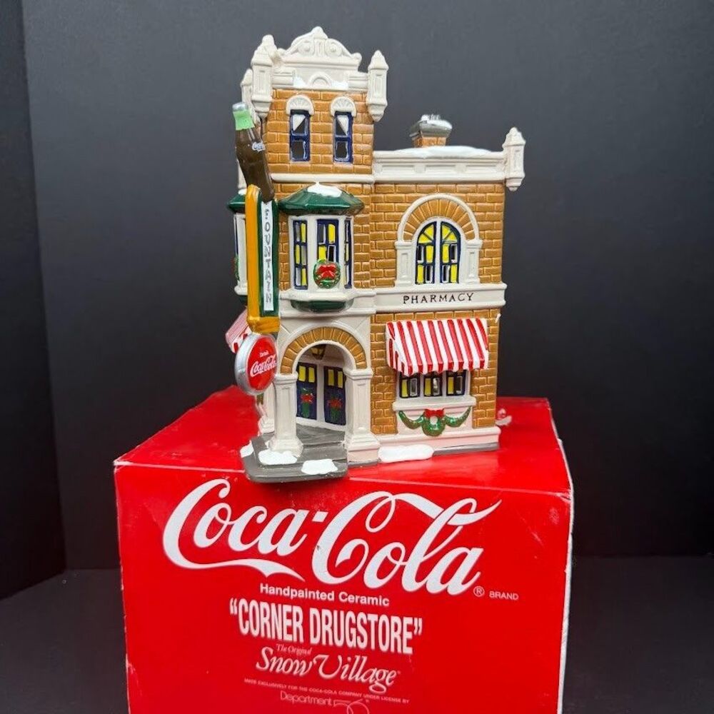 Department 56 Original Snow Village Coca-Cola Corner Drugstore 5484-4 1995